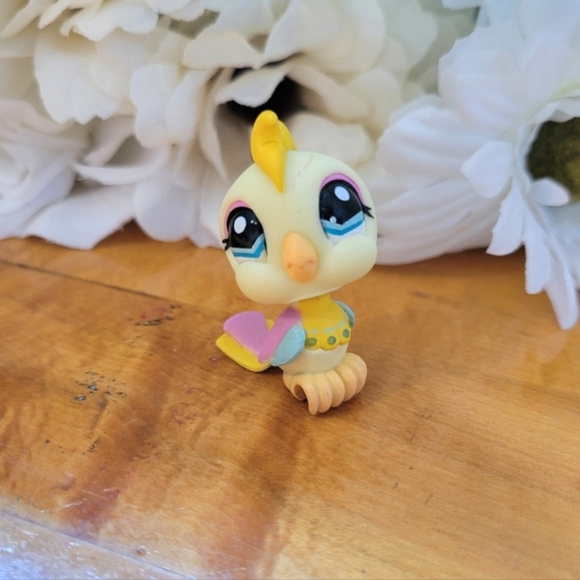 Littlest Pet Shop LPS #1452 Cockatoo Bird White Yellow Blue Eyes 2006 - Picture 2 of 12